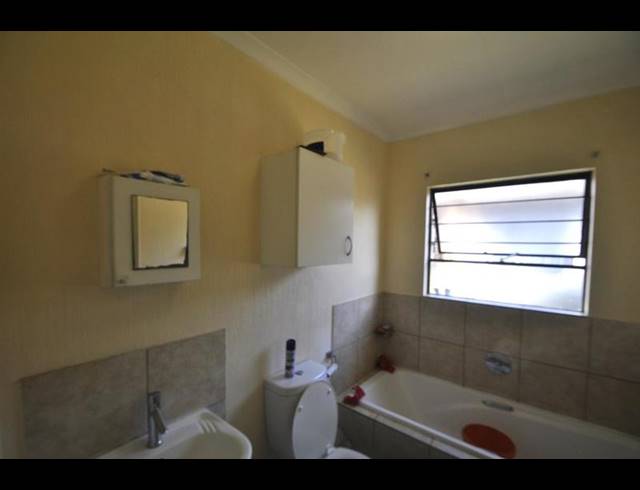 2 BEDROOM SIMPLEX FOR SALE IN DAWN PARK